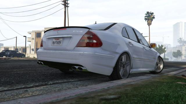Mercedes-Benz E55 AMG (W211) [Add-On  Replace  FiveM | Tuning | Sound] for GTA 5