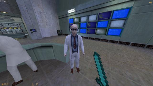 Алмазный меч из Minecraft / Who needs a crowbar? для Half-Life