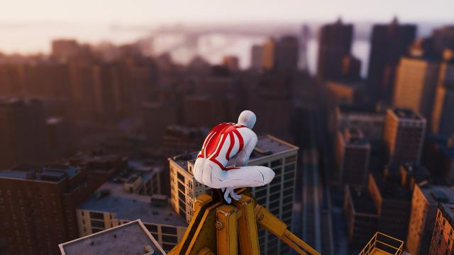 Black or White Secret War Suit for Marvel's Spider-Man Remastered