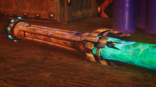 Ayleid Crystal Saber - Айлейдский Кристаллический Клинок для Skyrim SE-AE