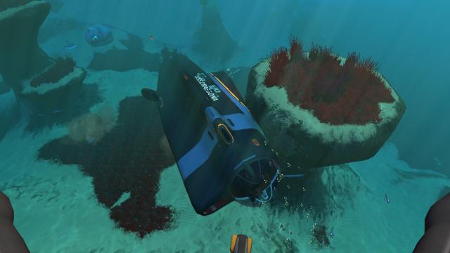 Draegona's Retreat with Adventure and Billionaire Modes for Subnautica